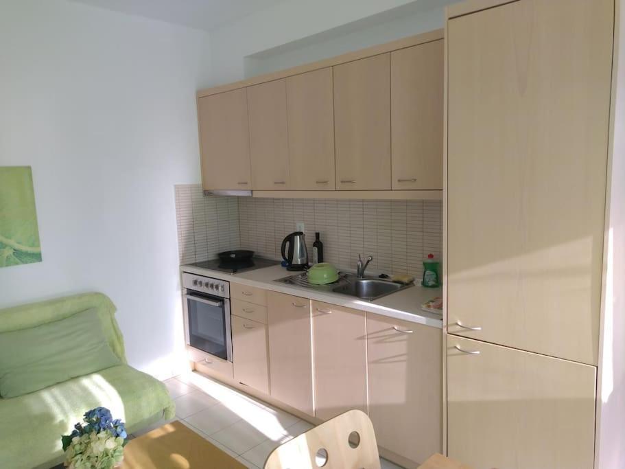 פלאקיאס One Bedroom Apartment With Pool מראה חיצוני תמונה